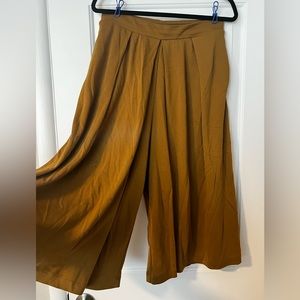 Cropped wide leg pants